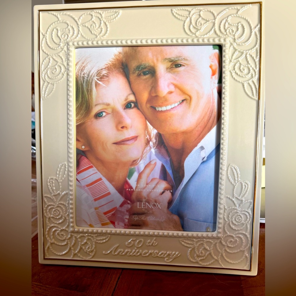 New In Box Lenox 8x10 50th Anniversary Picture Frame